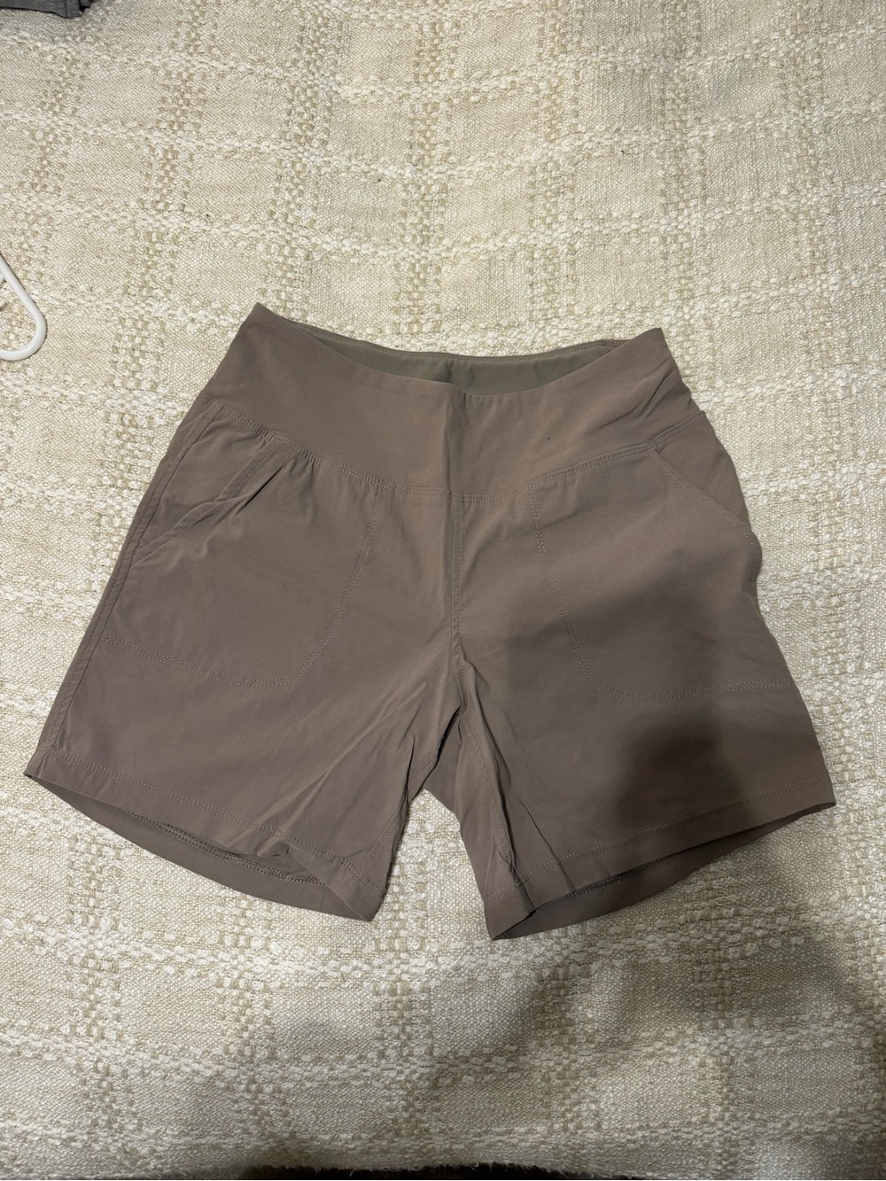 Mountain Hardwear Women's Athletic Shorts - Taupe